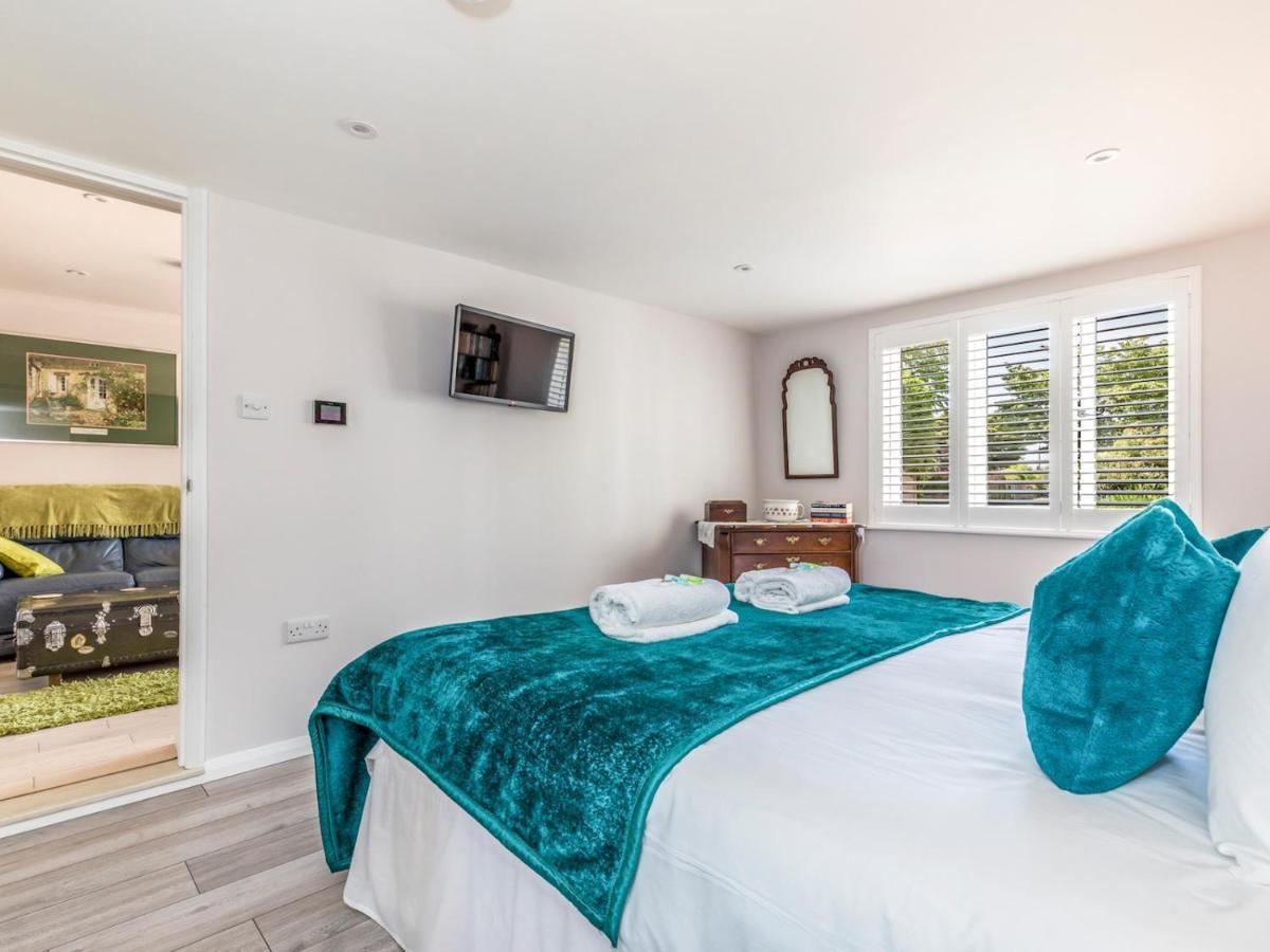 Pass The Keys Charming Apartment Attached To Thatched Cottage Chichester Zewnętrze zdjęcie