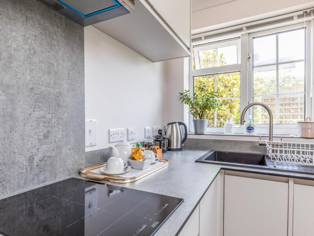 Pass The Keys Charming Apartment Attached To Thatched Cottage Chichester Zewnętrze zdjęcie