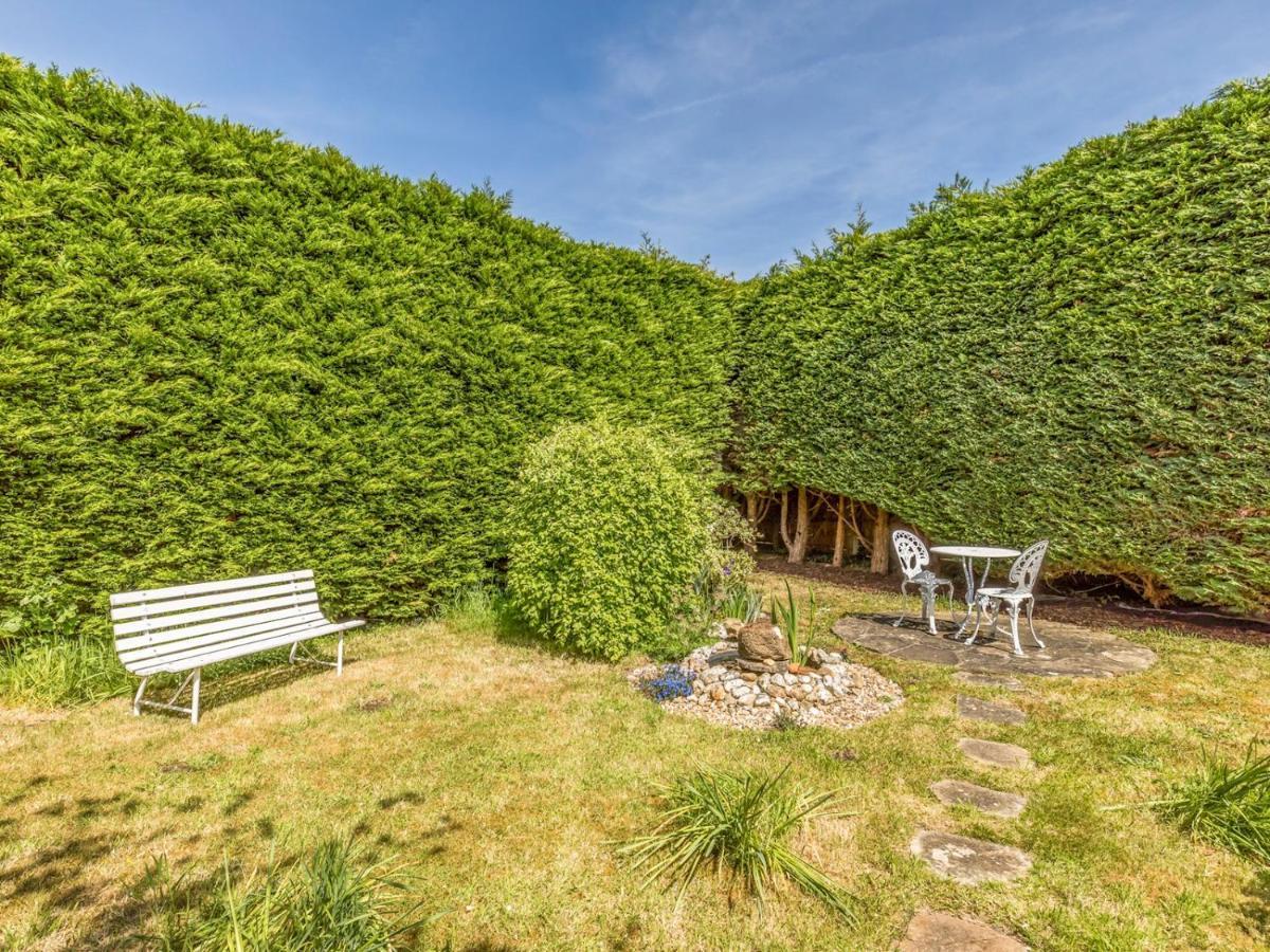 Pass The Keys Charming Apartment Attached To Thatched Cottage Chichester Zewnętrze zdjęcie