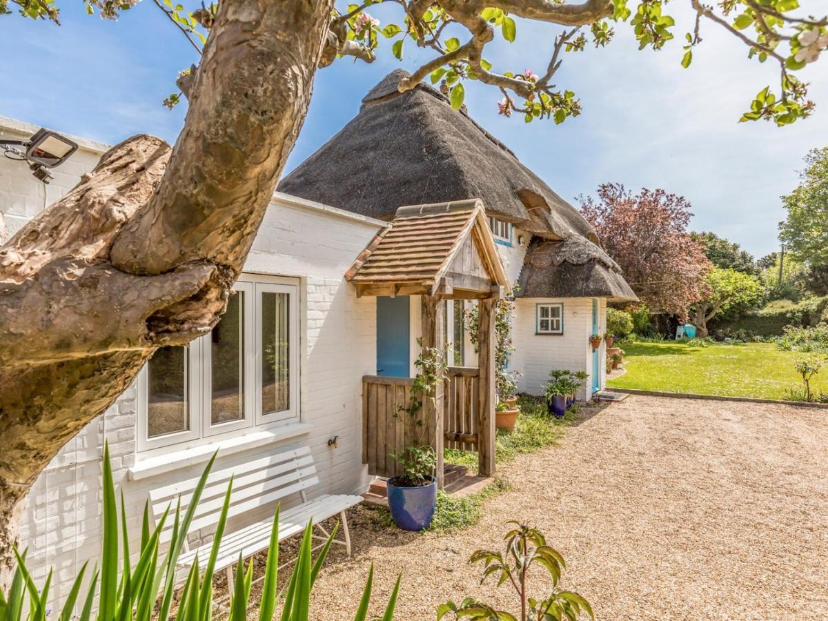 Pass The Keys Charming Apartment Attached To Thatched Cottage Chichester Zewnętrze zdjęcie