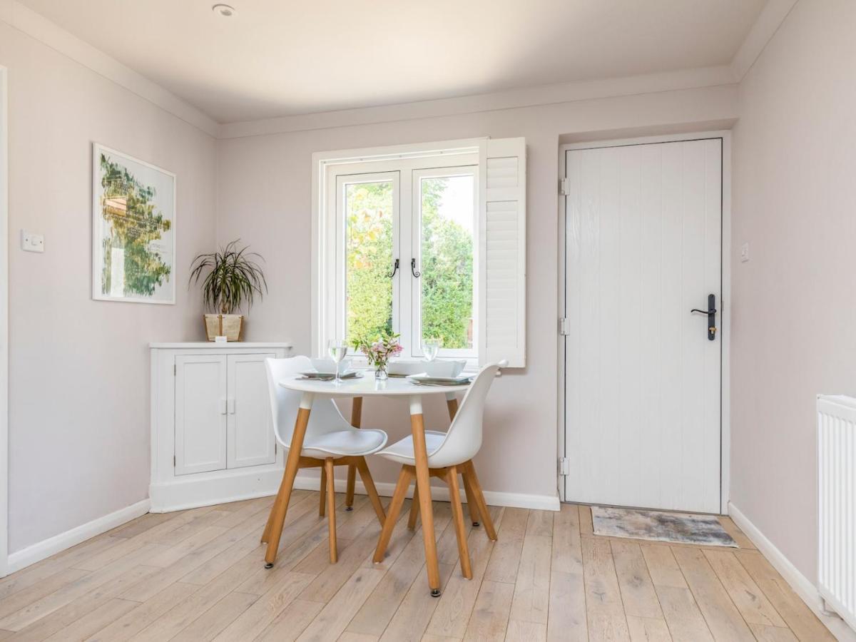 Pass The Keys Charming Apartment Attached To Thatched Cottage Chichester Zewnętrze zdjęcie