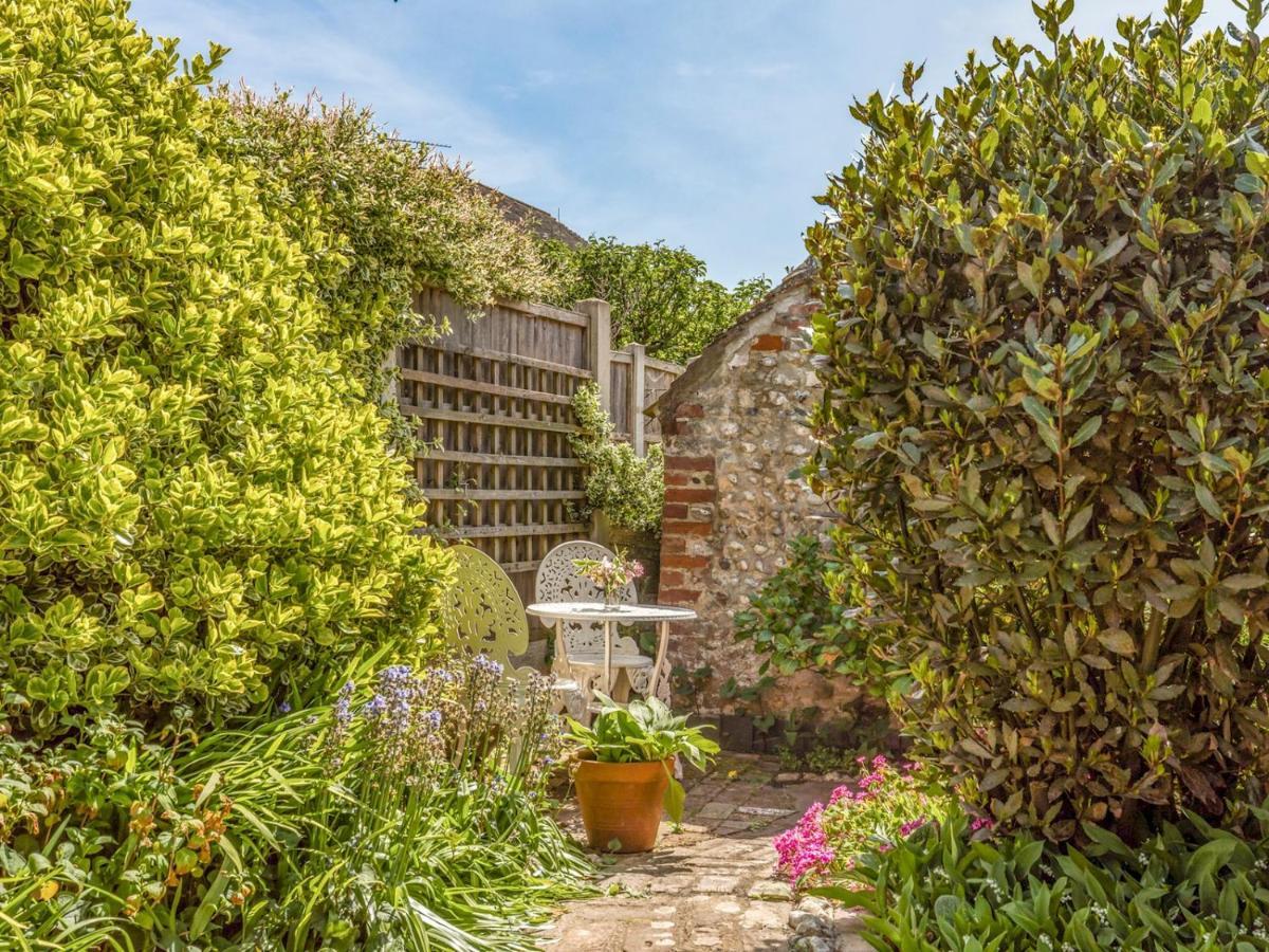 Pass The Keys Charming Apartment Attached To Thatched Cottage Chichester Zewnętrze zdjęcie