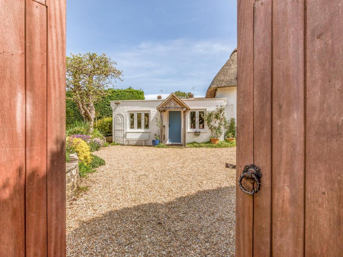 Pass The Keys Charming Apartment Attached To Thatched Cottage Chichester Zewnętrze zdjęcie